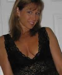 a sexy wife from Pass Christian Mississippi